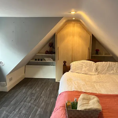 Cozy In A Serene House * Birmingham
